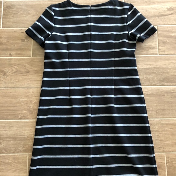Striped Shift Dress with Pockets - Picture 2 of 3